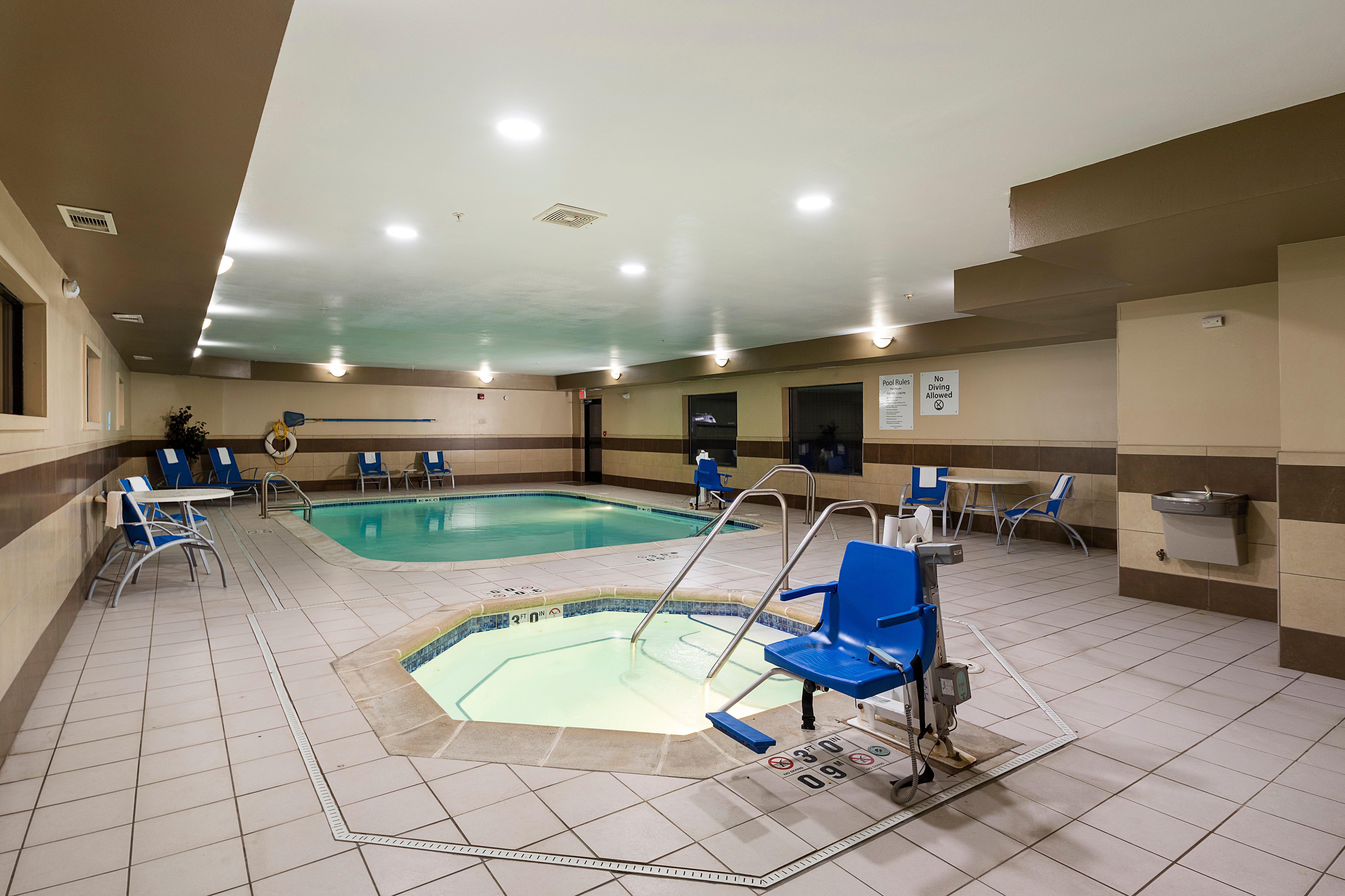 Holiday Inn Express Bloomington West By Ihg Eksteriør billede