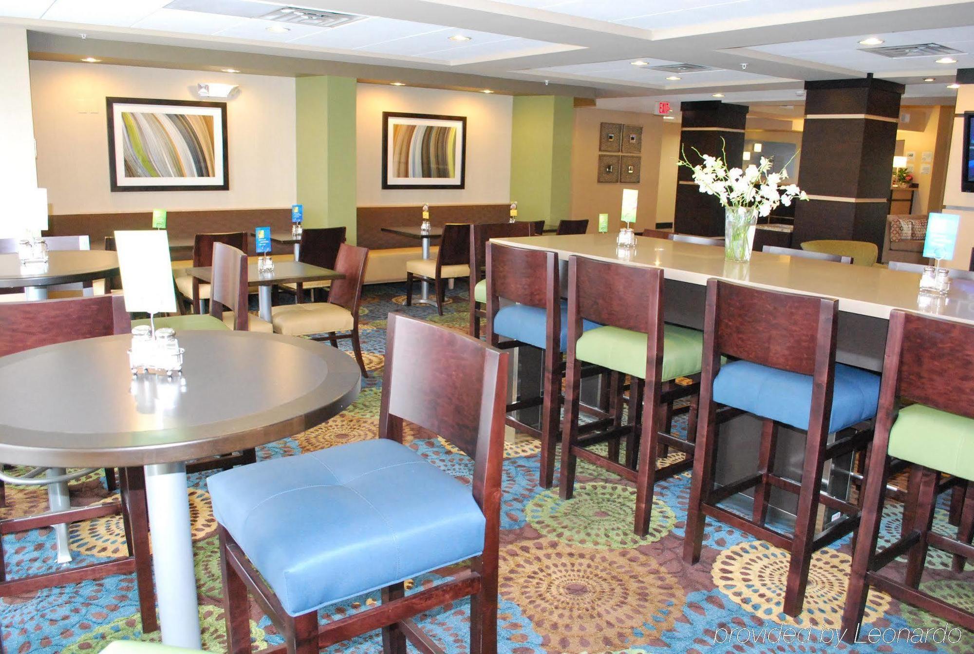 Holiday Inn Express Bloomington West By Ihg Restaurant billede